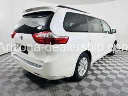 2015 Toyota Sienna XLE full