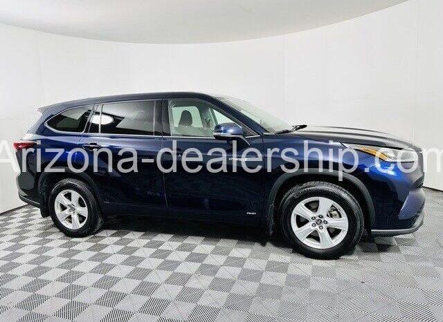 2021 Toyota Highlander LE full