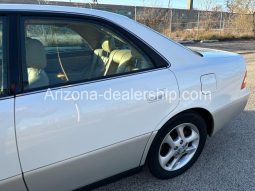 2001 Lexus ES Base 4dr Sedan full