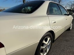 2001 Lexus ES Base 4dr Sedan full