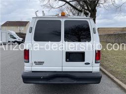 2010 Ford Econoline Cargo Van E250 full