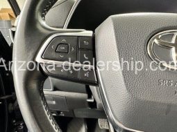 2021 Toyota Highlander LE full