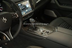 2022 Maserati Levante full