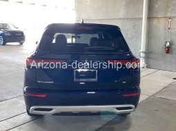 2023 Mitsubishi Outlander SE full