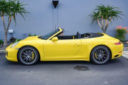 2017 YEL Porsche 911 Carrera 4S full