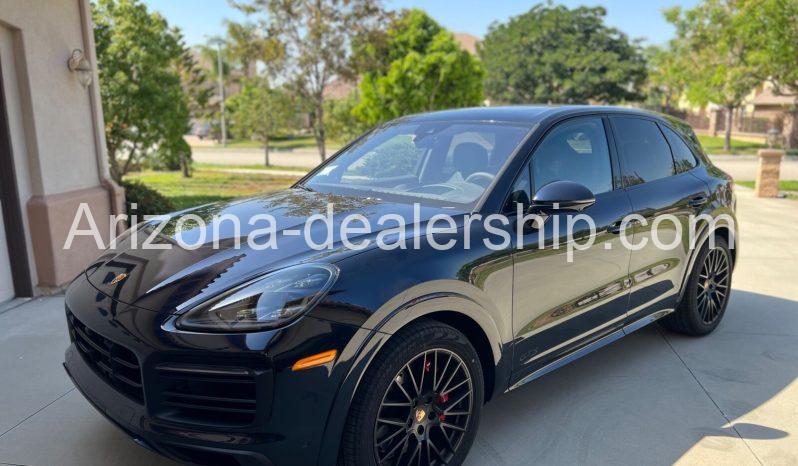 2022 Porsche Cayenne GTS full