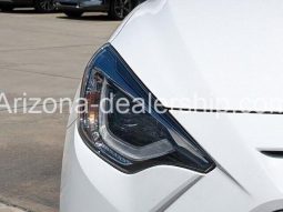 2020 Toyota Yaris XLE full