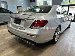 2017 Mercedes-Benz E-Class E 300 4MATIC AWD 4dr Sedan full