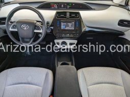 2016 Toyota Prius Two full