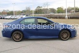 2023 Toyota Camry Hybrid SE Nightshade full