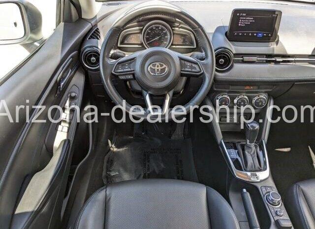 2020 Toyota Yaris XLE full