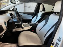 2016 Toyota Prius Four 4dr Hatchback full