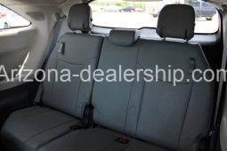 2022 Toyota Sienna Limited full