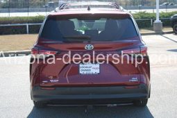 2021 Toyota Sienna XLE full