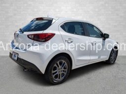 2020 Toyota Yaris XLE full