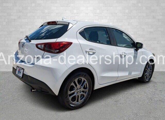 2020 Toyota Yaris XLE full