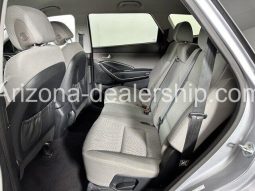 2017 Hyundai Santa Fe SE full