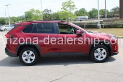 2020 Toyota RAV4 XLE full