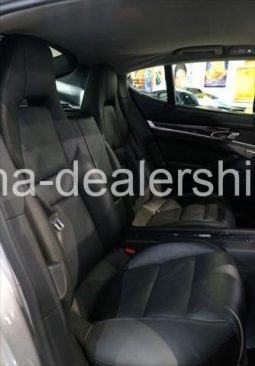 2011 Porsche Panamera 4 full