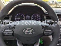 2020 Hyundai Elantra SE full