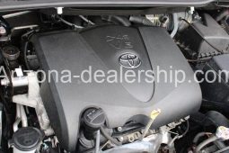 2020 Toyota Sienna LE full