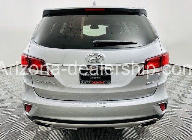 2017 Hyundai Santa Fe SE full