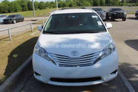 2017 Toyota Sienna LE Auto Access Seat