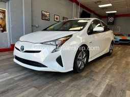 2016 Toyota Prius Four 4dr Hatchback full