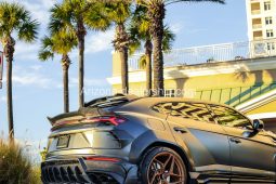 2020 Lamborghini Urus full