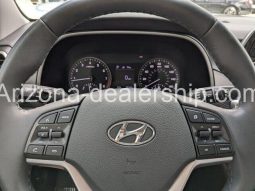 2020 Gray Hyundai Tucson Limited full