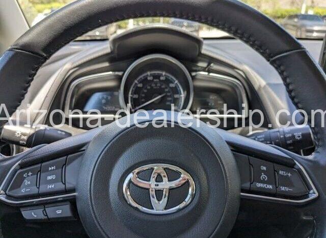 2020 Toyota Yaris XLE full