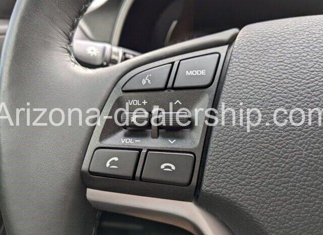 2020 Gray Hyundai Tucson Limited full