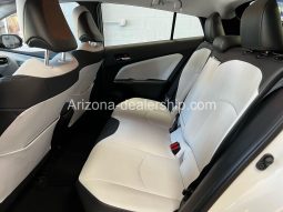 2016 Toyota Prius Four 4dr Hatchback full