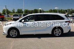 2022 Toyota Sienna Platinum full