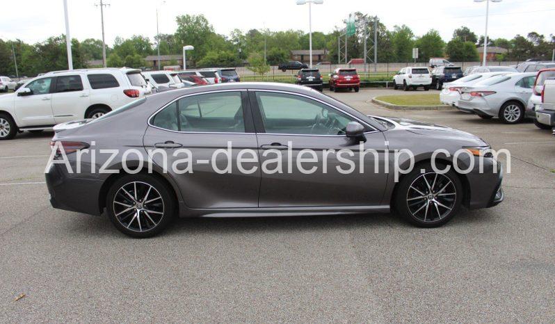 2021 Toyota Camry SE full