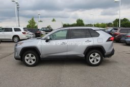 2021 Toyota RAV4 XLE full