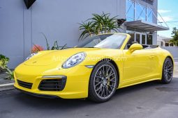 2017 YEL Porsche 911 Carrera 4S full