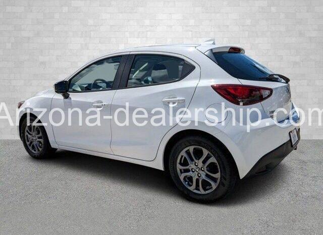 2020 Toyota Yaris XLE full