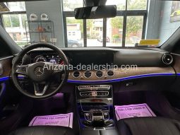 2017 Mercedes-Benz E-Class E 300 4MATIC AWD 4dr Sedan full