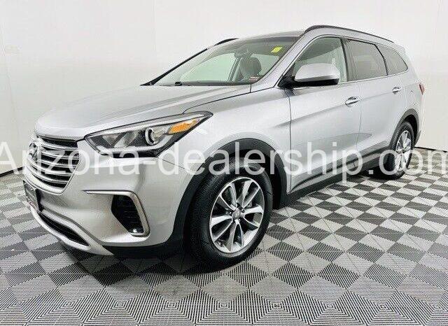 2017 Hyundai Santa Fe SE full