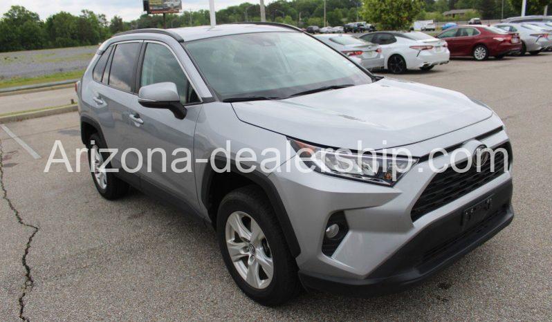 2021 Toyota RAV4 XLE full