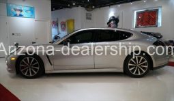 2011 Porsche Panamera 4 full