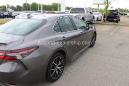 2021 Toyota Camry SE full