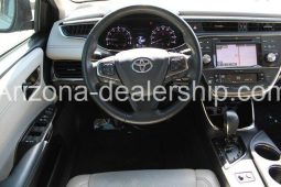 2015 Toyota Avalon Limited full