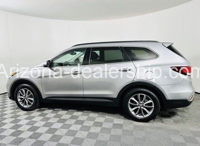 2017 Hyundai Santa Fe SE full