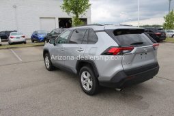 2021 Toyota RAV4 XLE full