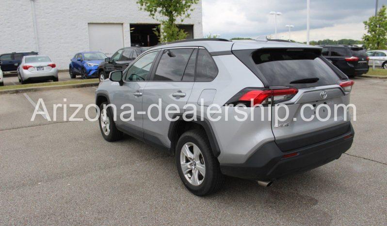 2021 Toyota RAV4 XLE full