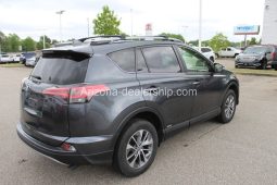 2018 Toyota RAV4 Hybrid LE full