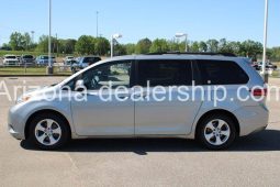 2015 Toyota Sienna LE full