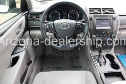 2017 Toyota Camry LE full